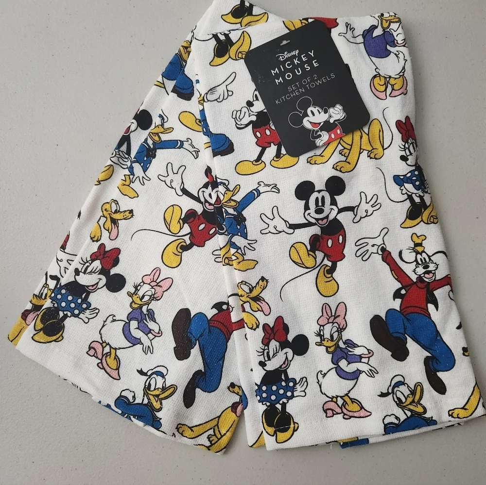 Disney Kitchen Towels Vibrant Red, Blue, Yellow, White, NWT